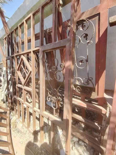 شبابيك بيت كامل للبيع
المكان كميت ***********
