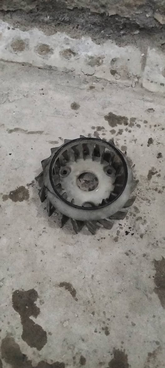 السلام عليكم غراض ماكس عدلة اصلية للبيع مكان بغداد الامين الثانية ***********
