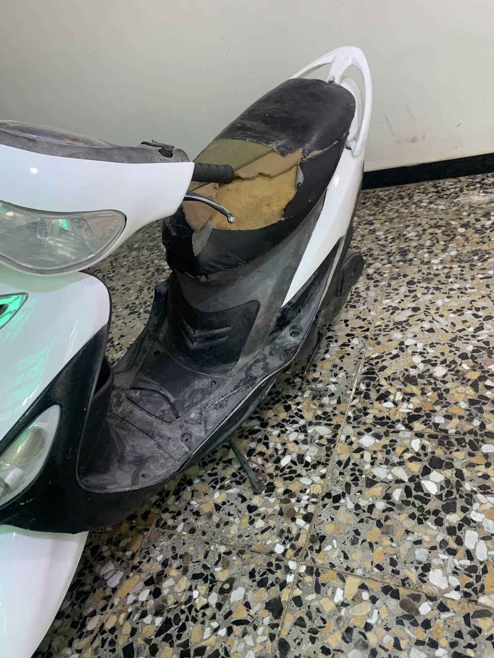 ماكس منغولي 120 (كوم حديد ) دراجة تشتغل بس عوزها هندر وسلف طافيه صارلها هواي ابيعها على حطتها ب 225 مو شراي لا تدوخني مكاني بغداد الشعلة


**إذا كنت صاحب هذا الإعلان وتريد حذفه لأي سبب، رجاءا أرسل رسالة إلى الدعم الفني**