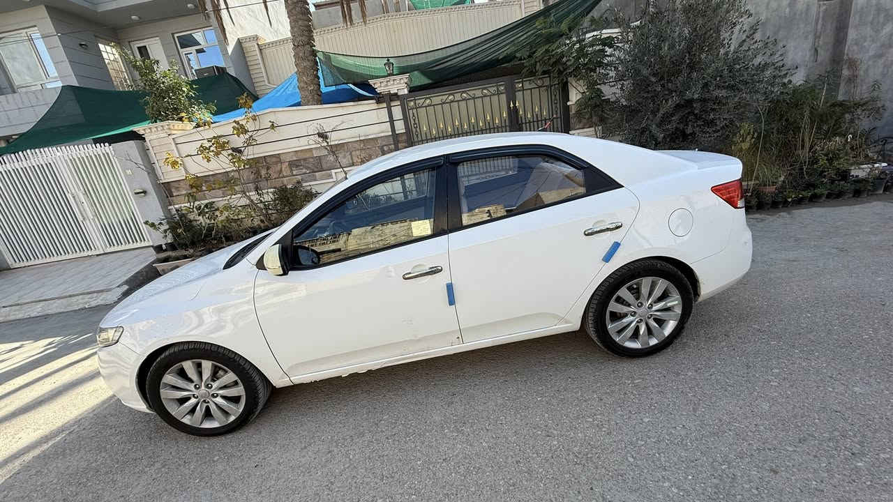 السلام عليكم
للبيع كيه سيراتو 2012محرك 1600 دوش 

خليجي رقم سليمانية باسمي شرط التحويل هزة براد جدد

  سيارة كل نقص مابيهة ع ايدي كير محرك كفالة
بيهة باب الورة مبدل بلادي وصبغ هلال الجاملغ والسونار منشور صدر تبريد تايرات كلة جديد

والسياره خير من الله السعر 98مكاني ديالى قضاء المقدادية

***********
