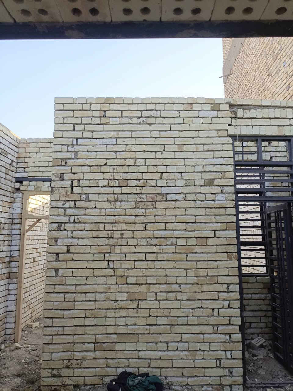 السلام عليكم خلفه بناء شغل نظيف متفرغ حاليا ‏‪***********‬‏
