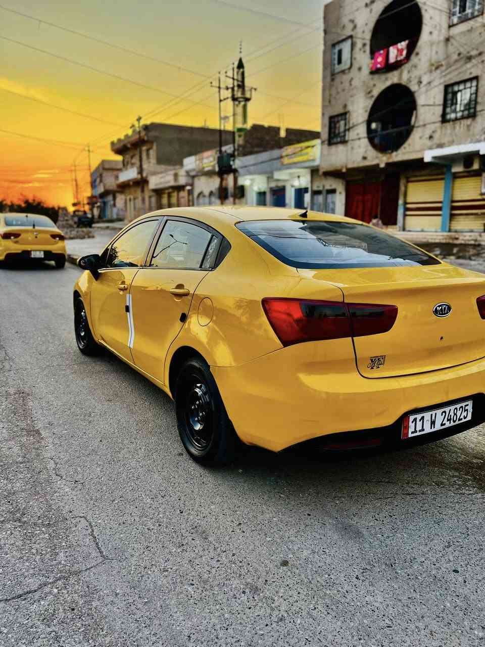 كيا ريو وارد كوري
موديل2013
رقم بغداد انكليزي اني الشرعي بسمي شرط التحويل 

هيئه وغرامة صفر 
محرك 16 المرغوب مال افانتي محرك وكير شرط 
طخم تاير امامي خلفي جديد 
بلا ضرر تلكيطات معجون فقط وشرط وكدام العين 👀 
#السعر 79$وبيها مجال 
#العنوان #الموصل #موصل_ الايمن 
***********
***********
