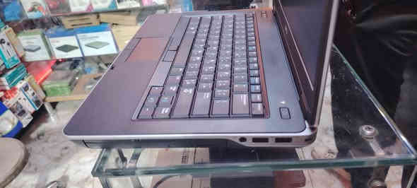 أداء ثابت وسعر 155 الف بس 
الميزة | المواصفات

المعالج | Intel Core i5 – الجيل الرابع فئة M (ممتاز للأعمال المكتبية والبرمجيات)
الذاكرة (RAM) | 8GB DDR3
التخزين | 256GB SSD سريع
الشاشة | 14 إنش 
كرت الشاشة | Intel HD Graphics
لوحة المفاتيح | عربي + إنجليزي
الحالة | نظيف ومجرب 100%
السعر للقطعة | 155,000 د.ع شامل كامل
L

الملحقات:

شاحنة أصلية
حقيبة مجانية
ماوس هدية

الضمان:

✔️ فحص عند الاستلام
✔️ استبدال لمدة 10 أيام (إذا بيه أي عطل)

للتواصل واتساب:

📞 ***********

---

🎯 موجه لـ:
الطلاب، الموظفين، الدوائر الحكومية، الأعمال المكتبية، والبرمجيات الخفيفة – جهاز عملي، قوي، وسعره مناسب جدًا للدوام اليومي.

💪 أداء ثابت ومجرب — معالج i7 فئة M يقدم سرعة ممتازة للمهام اليومية، مع SSD يضمن إقلاع سريع وفتح برامج بدون انتظار.

---

📦 قبل التسليم نفحص كل جهاز بدقة حتى تتسلم قطعة نضيفة ومضبوطة 100% ❤️
