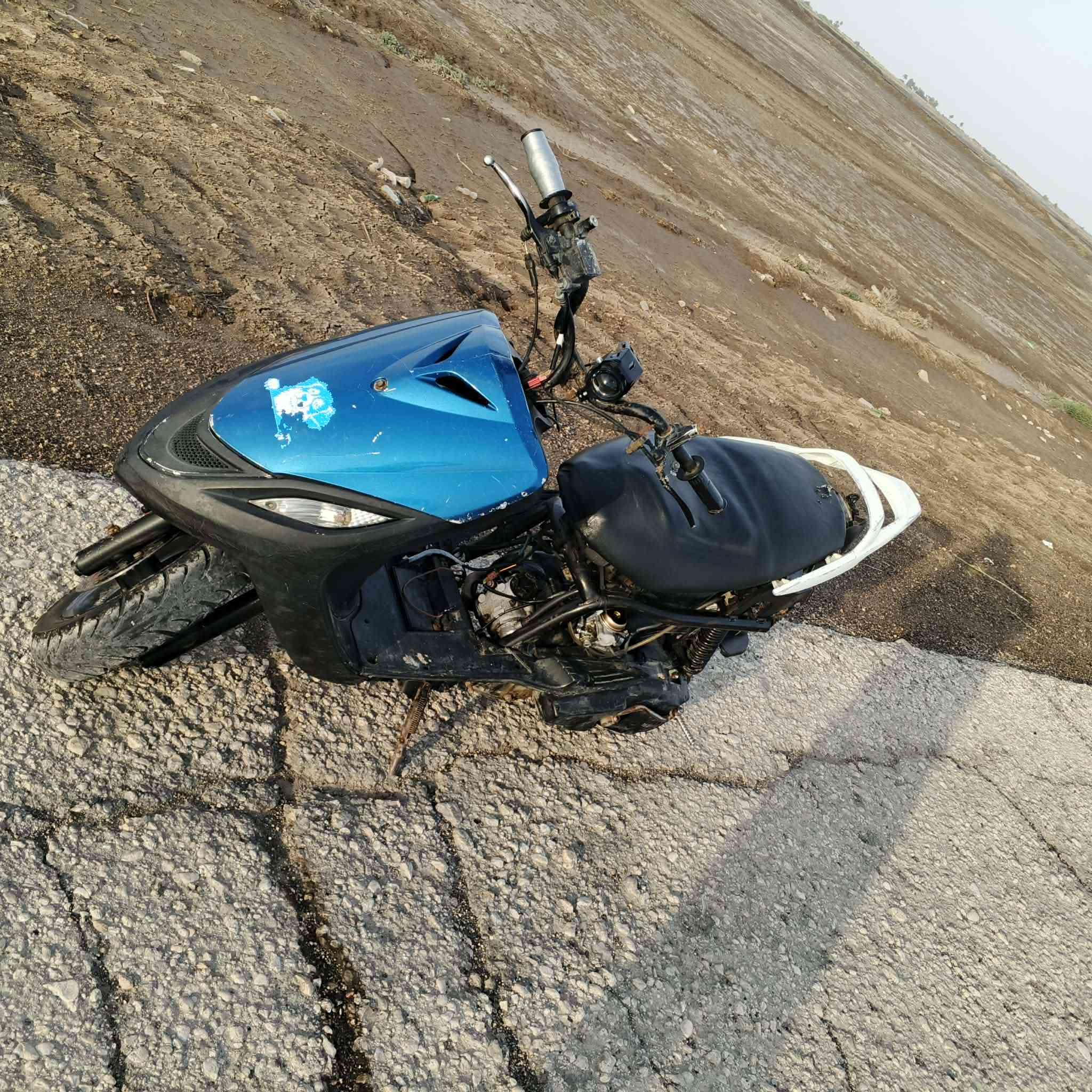 سلام عليكم دراجه ماكس ١٤٠شباب دراجه مابيه شي شلعه امعدله كلش حلوه شلعته كفرات كلهه عدي مراوس اب مبايل حسب القناعه فقط


**إذا كنت صاحب هذا الإعلان وتريد حذفه لأي سبب، رجاءا أرسل رسالة إلى الدعم الفني**