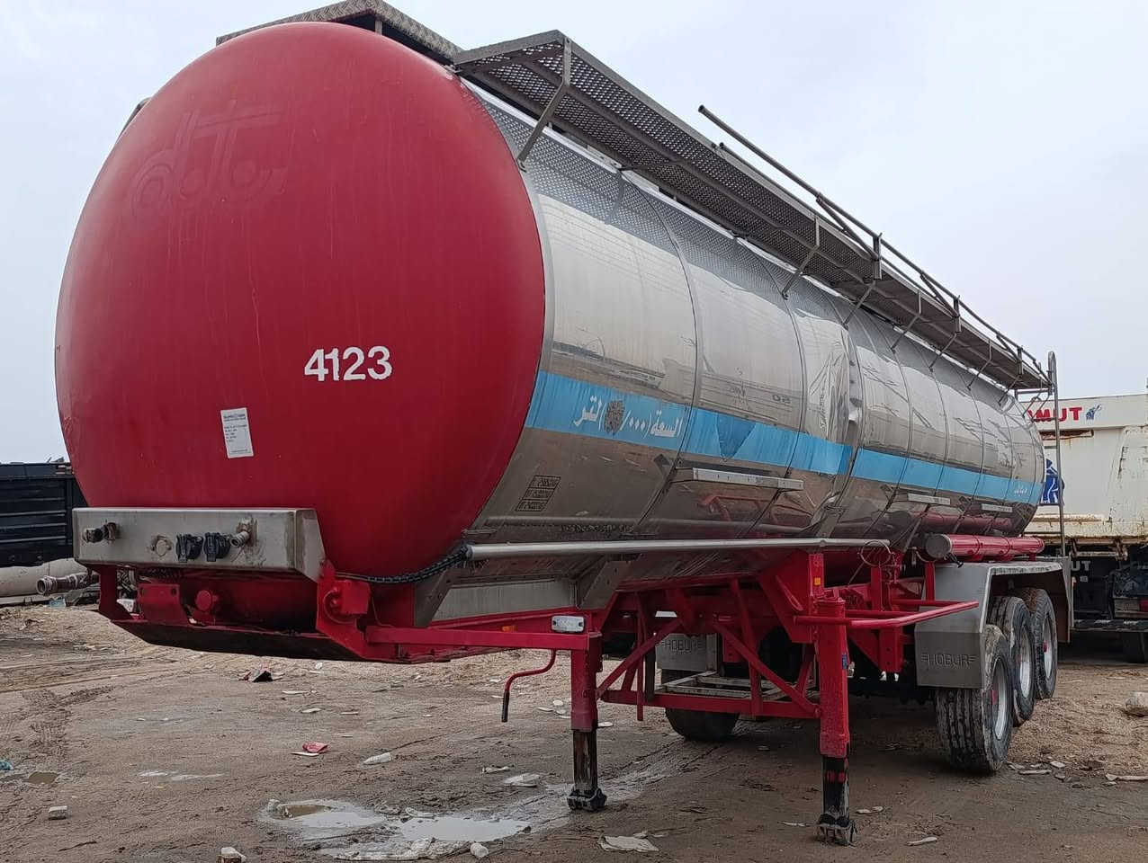 للبيع تانكي ستيل اوربي جديد وجاهز للعمل حموله 36 طن السعر 225$ وبيه مجال العنوان البصره الزبير المعارض معرض المهدي للأتصال *********** ابو علي ***********
