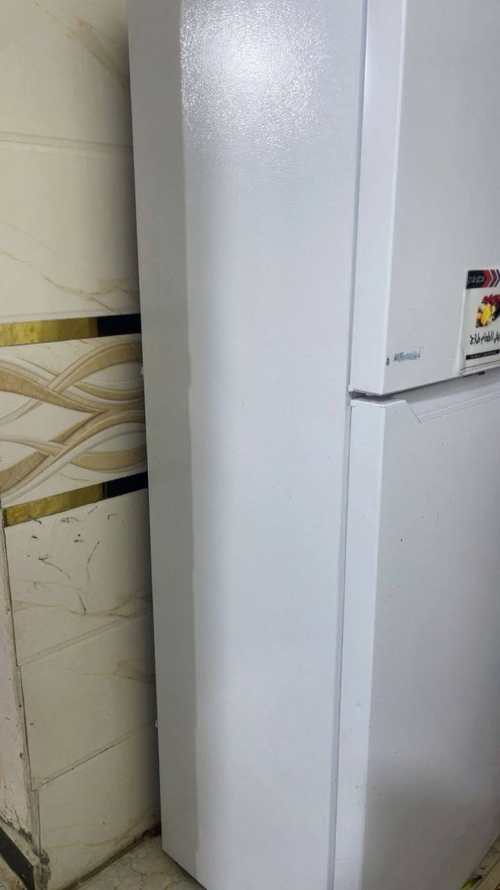 السلام عليكم 
غراض للبيع 
تخم مستعمل نضيف ب150
طباخ نقص بس جامه ب90
ثلاجه جديده جديده استعمال شهر فقط ب325
كيزر 40
مكاني سويب قريت المكاصيص خلف مدرسه حلوان رقم الهاتف ‏‪0787 076 3192‬‏
