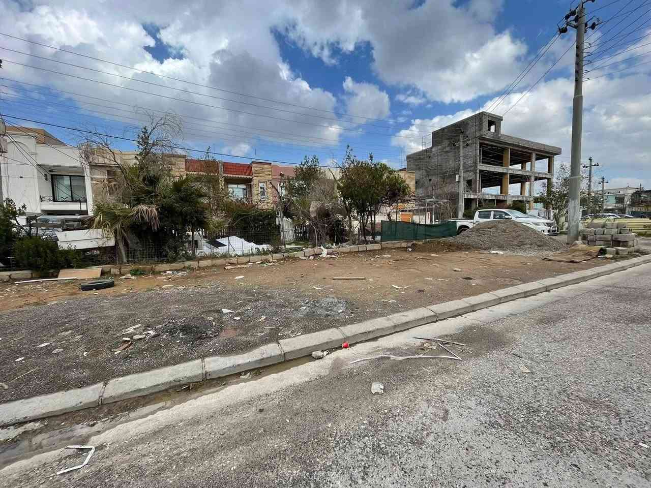 #بيت زيرو للبيع في #121كولان  تابع حي هفالان #مقابل حديقة 

#المساحة: 100متر 
يتكوّن من:
 • 3غرف  نوم

للتواصل:

***********
#عقارات #اربيل #عقارات #موصل #عقارات #انبار #عقارات #البصرة #عقارات #كركوك #عقارات #ديالي #عقارات #فلوجة #عقارات #تكريت #عقارات #سامرا #هفالان #فرمانبران #لاوان_ستي #كلوبال_ستي #حي_قربو #اشتي_فيلج
