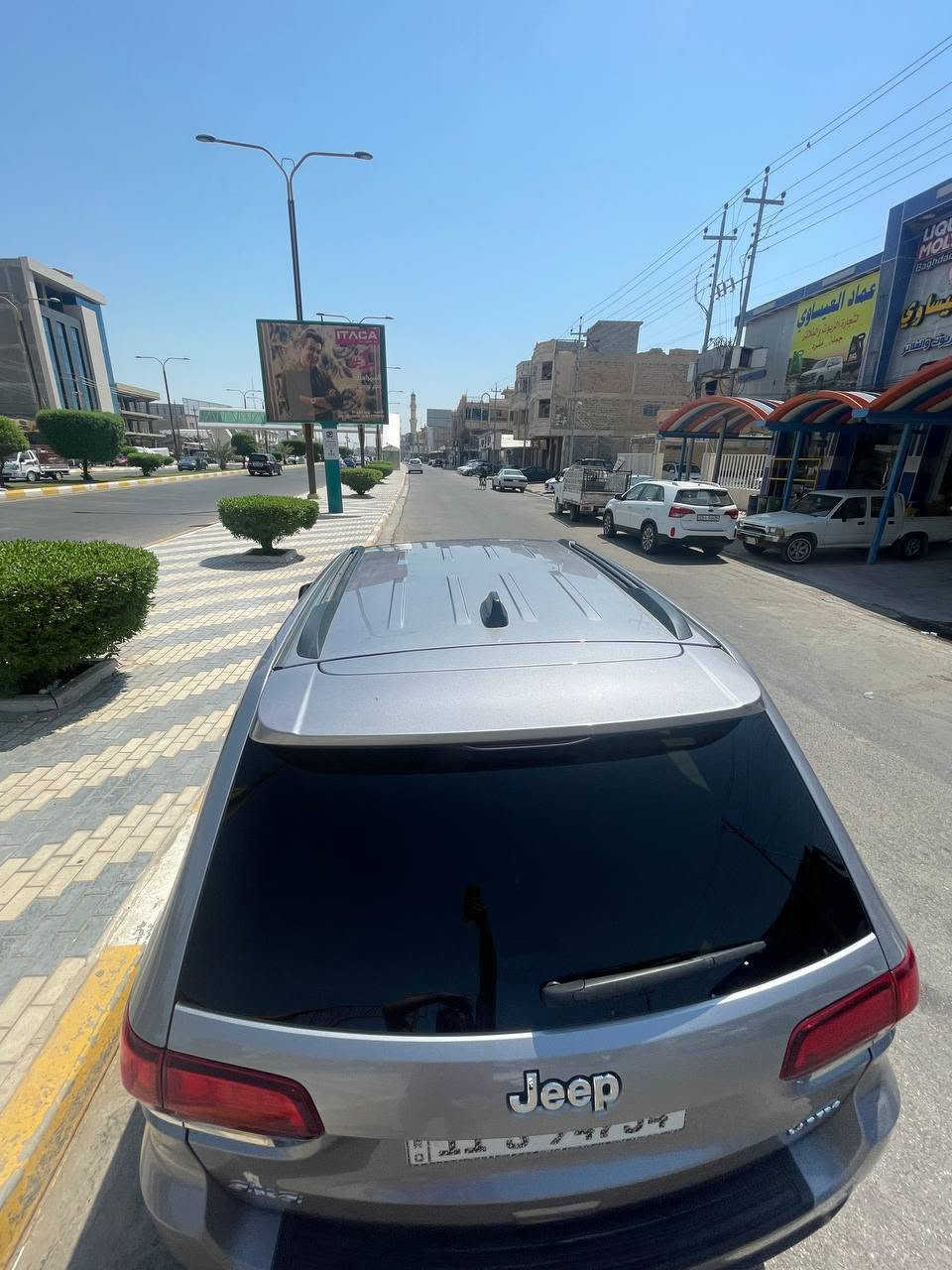 السلام عليكم
لبيع فقط جيب 2021 وارد امريكي حادث بمريكه بنيد وجاملق بدون دواخل ولباقي مكفول سياره علئ وضع الشركه
1ماشيه 70الف كيلو متر
2تشغيل بصمه
3بصمت ابواب
4اشاير ترحيب
5حساسات خلفيه وتوقف ذاتي
6كامره خلفيه
7سياره كير محرك خير من الله مكفول
8تبريد علئ وضع الشركه 
9سياره مدوشمه دوشمه كامله جديده +ارضيات
10برده خلفيه 11سياره قبل سبوع بدلت تايرات شركه زوج تاير جديد  مكان السياره الفلوجه
ارقام سياره بغداد السعر 225$ بيه مجال  
الاتصال واتساب ***********
هاتف ‏‪***********‬‏
