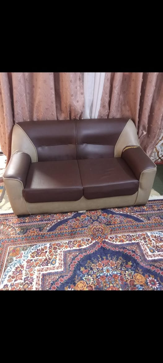 تخم للبيع جلد 7مقعد المكان حي اور اي استفسار هذا الرقم *********** وبي واتساب
