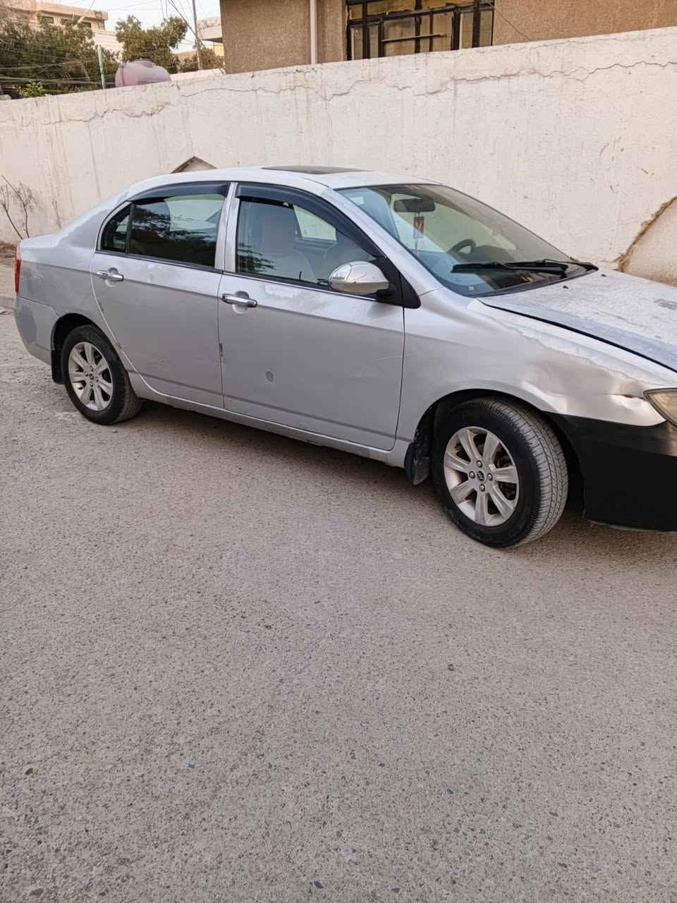 ليفان 620 للبيع سياره خير من الله بس جاملغ اليسر امبدل والئصلي موجود السعر 46 أو بيهة مجال ***********
