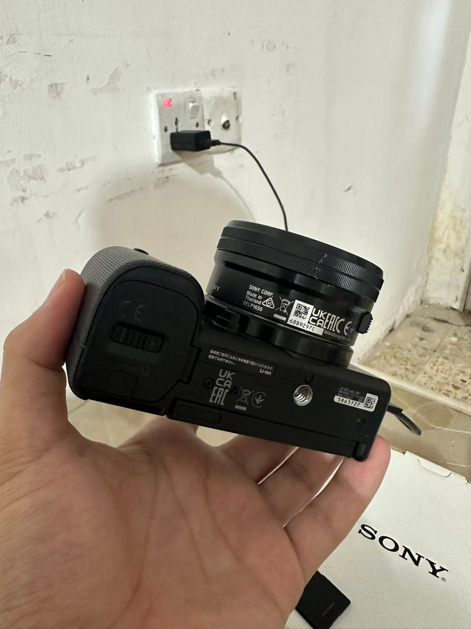 كاميرا Sony zv e10 للبيع
مستعملة حالها حال الجديد ، استخدمتها شهر بس وضميتها

الي يريدها يراسلني خاص ادزلة فيديو الها  
وياها الكارتونة والشاحنة مالتها والعدسة الاصلية
موجود توصيل ،


**إذا كنت صاحب هذا الإعلان وتريد حذفه لأي سبب، رجاءا أرسل رسالة إلى الدعم الفني**