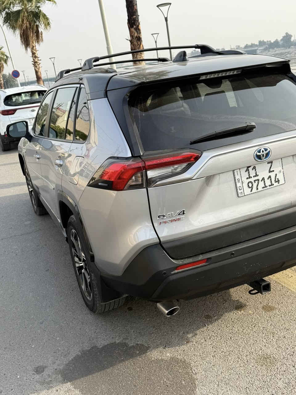 تيوتا راف 4 برايم 2024 XSE فول الفول 1/1 حتى داتا شو نضام كهرباء وهجين حادثها دعاميه وبنيد وشويه بالصندوق راجع بارد ايرباك الستيرن والبرده فقط ماشيه 27 الف كيلو رقم بغداد ب اسمي سعرها 255 ورقه وبيها مجال مكان السياره بغداد للاستفسار الاتصال *********** او ***********
