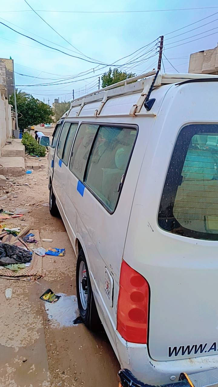 السلام عليكم جنبي 2015 رقم بغداد بسمي تحويل ثاني يوم مصفره هيئة وغرامات السياره جاهزه مكينه وكير وكسن مكفول مكينه ونجي 6 سلندر ترايك للبصره 
ضربه شويه بل بنيد و الباب الوره ولباقي شوف عينك 
تخم تاير جدد هزه جديده مشروع وطني 
*********** مكان بغداد حي البتول السعر 85 وبيها مجال
