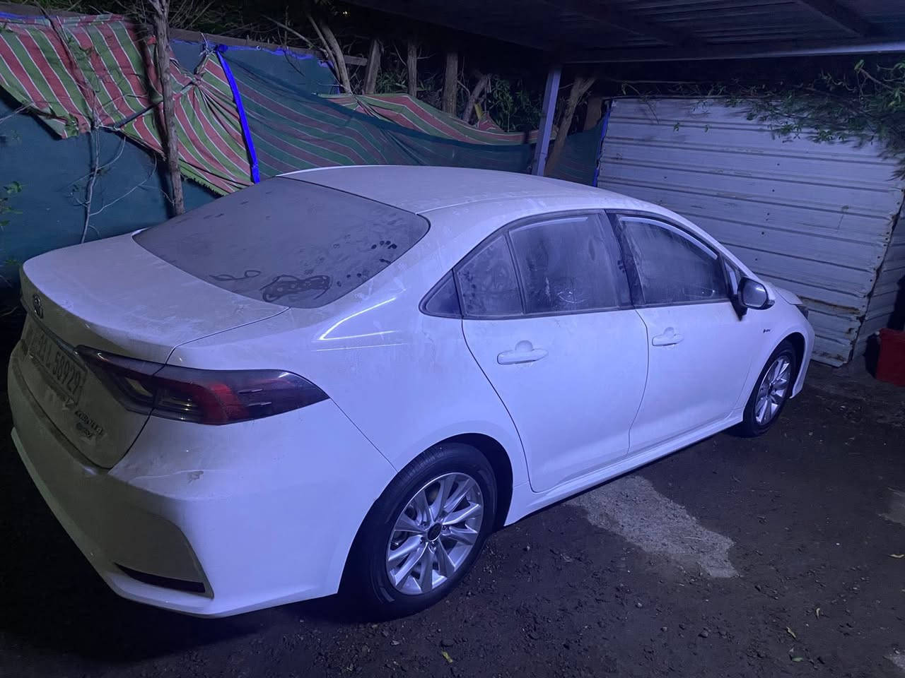 السلام عليكم كورلا هايبرد للبيع ماشيه 2000مكاني بغداد الكاظمية السعر 165وبيها مجال بسيط رقم مبايل ***********
