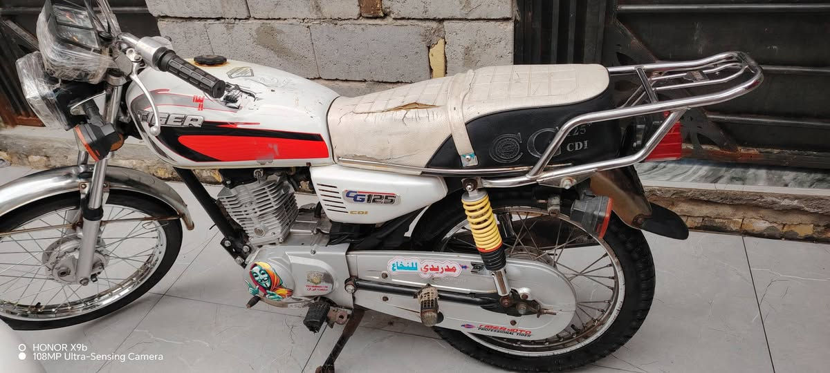 السلام عليكم اخوان دراجه للبيع      مديل 2021   حلوا او نضيفه الدراجه شغاله من  الطول للطول باتري جديد دبلات تخم جديد كهربايات كلشي يشتغل  الدراجه هندر واحد تشتغل الله شاهد  العنوان القرنه  رقمي ***********
