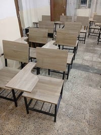 ٣٠ ستولات • ٢ سبورات مدرسية • ديالى بعقوبة
