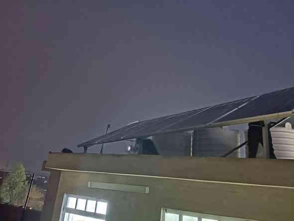 منظومة من طاقة سمارت في بايبوخت- منزل السيد خالد حمزة 

تم اليوم الانتهاء من نصب منظومة طاقة شمسية 
 منظومة HZ للسيد خالد حمزة  
منظومة HZ هي منظومة هجينة يمكنها التوليد وارجاع الكهرباء للوطنية بكفائة عالية . 

- انفيرتر 6 كيلو HZ ضمان 1سنوات 
- بطارية HZ 5 كيلواط ضمان 5 سنوات 
-  لواح شمسية 620 واط من HZ ضمان 12 سنة 
- نظام مراقبة عن بعد كامل 24/7

 

# مميزات المنظومة الشمسية
-ارجاع الكهرباء للوطنية 
- تقليل فاتورة الكهرباء 
- تحسين البيئة وتقليل الانبعاثات الكربونية
- توفير الطاقة في أوقات الذروة
- المحافظة على اجهزة المنزل كون الفولطية مستقرة وتطول العمر الافتراضي للاجهزة الكهربائية   

# الفوائد المالية
- توفير مالي جيد كون الكهرباء مجانية وارجاع الكهرباء للوطنية 
 .

مكتب طاقة
الموقع الاول بعشيقة حي العسكري مقابل معرض مخلد 
 مهندس فادي *********** 
***********.   اياس سعيد
 

طاقة_شمسية
#منظومات_طاقة
#سوفار
#HZ
#داينيس
#الربيعة
#تل_سمير
#طاقة_سمارت
#طاقة_متجددة
#انفرتر
#بطاريات
#الواح_شمسية
#نصب_منظومات
#عروض_الطاقة
#عراق
#بعشيقة
#مهندس
