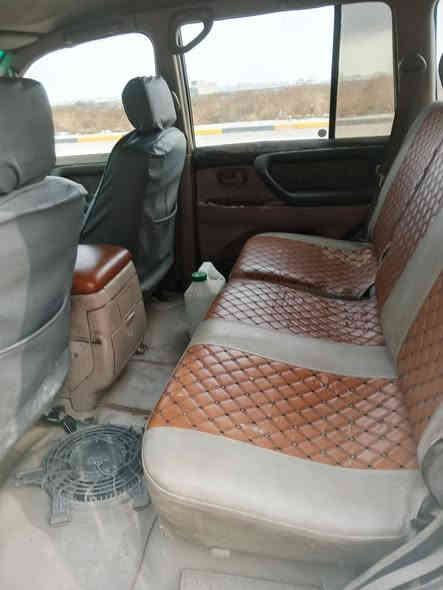 للبيع لاندكروز مونيكه ٢٠٠٢ محدثه ٢٠٠٧ كير مكينه كفاله رقم بغداد بسمي سعر 110 وبيهة مجال بغداد ابو غريب *********** او ***********
