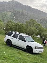 بلايزر 2008 مو مال مزاد  جاهزه ومكفوله من كلشي 90 ورقه  07800149337