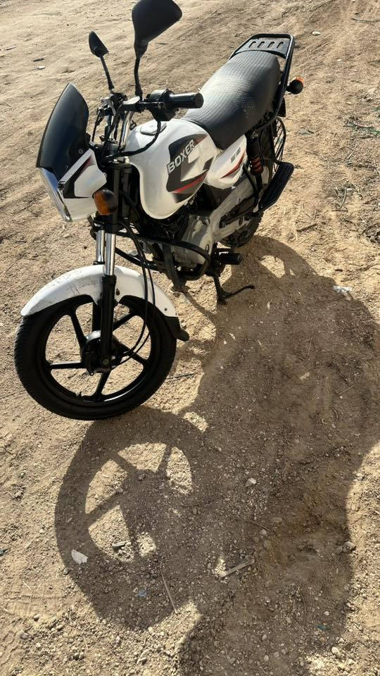 سلام عليكم بوكسر موديل 2020 شهر 12 رقم وسنويه بغداد تحويل ثاني يوم محرك جيد جداً مامفتوح كهربائيات شقاله سلف هندر اشاير لايت زنون منضومه فول ثلجي تايرات لوك شرط دراجه مكفوله من كلشي بعدهه عل شركه السعر 1500 وبيها مجال مكان بغداد هاتف ‭0778 318 8640‬
