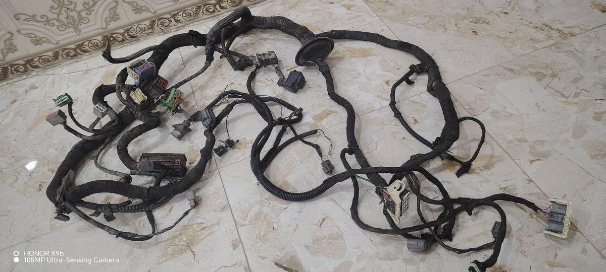 سلام عليكم 
للبيع ظفيرة اوباما 2010مال الحوظ
گير 5فيش
متصير ع گير فيشه وحدة 
السعر ب100الف
مكاني نجف مشخاب ***********
