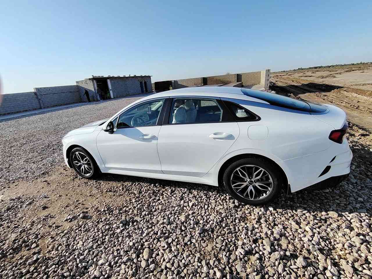 السلام عليكم.
كي فايف موديل ٢١ خليجي رقم بغداد  صبغ جاملغ أمامي فقط بدون ايرباك بدون دواخل محرك دوش ٢٠٠٠ كاميرا حساسات رادارات اشارات بالمرايا م+ مرايات شفط حدادية شركه+ تخم تاير بالكارتون+ باتري جديد+ مفروشة الارضية جلد درجه اولى  استقطاع مباشر باقي شهر واحد فقط وينتهي التسديد
مكاني قلعة سكر
***********
