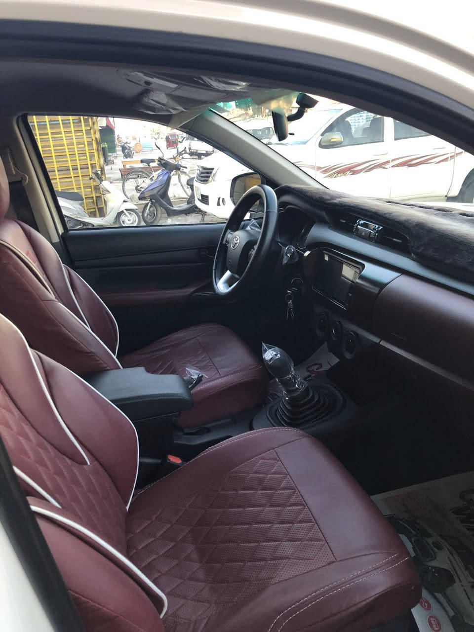 السلام عليكم تيوتا موديل ٢٤ كير عادي ماشيه ٢١ باسمي العنوان بغداد *********** الشري ياتصل
