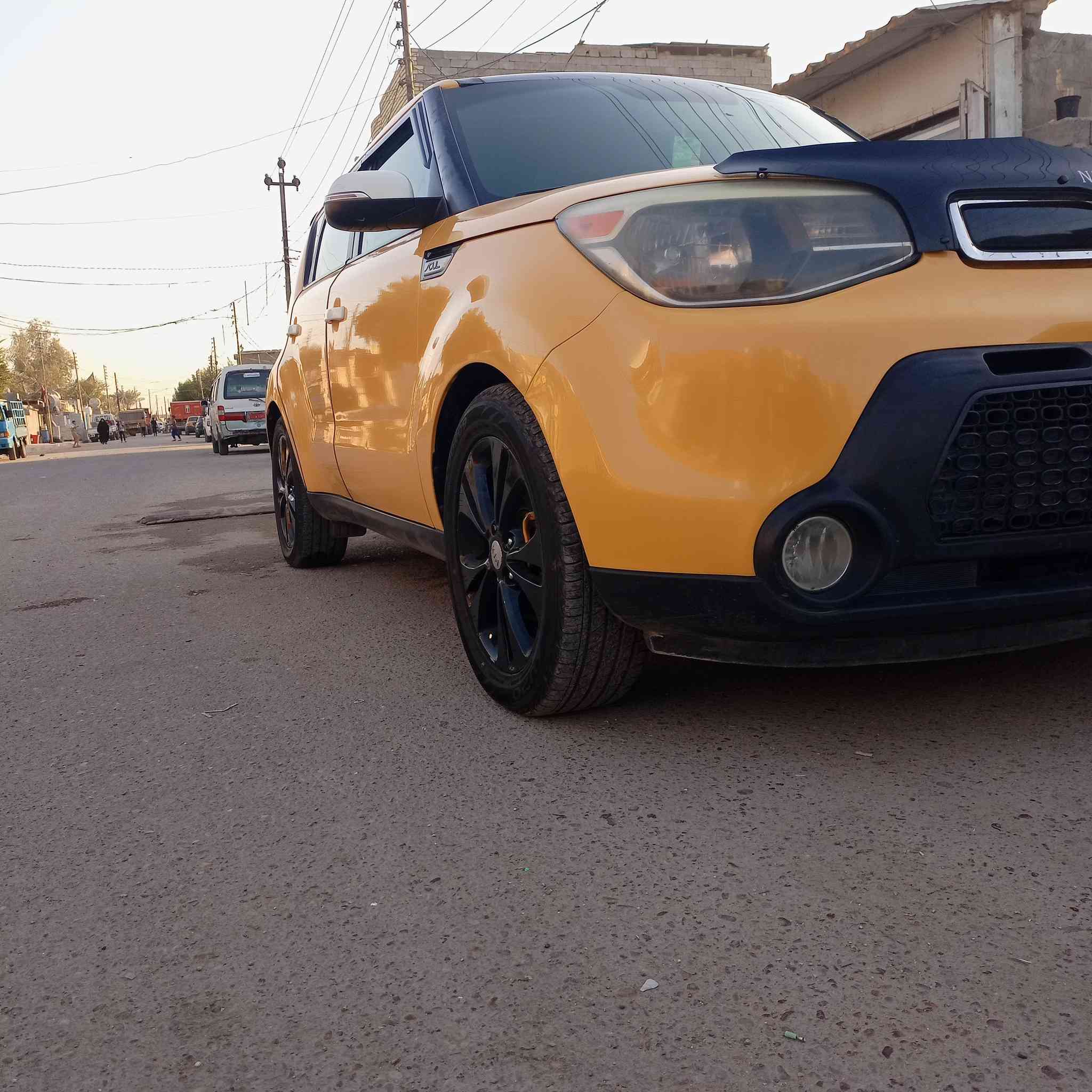 سلام عليكم كيا صول للبيع 2014وارد امريكي مكينه 2000سياره فول بصمه واحد علا واحد صور الحادث مرفوقه بل منشور سياره ما بيها ضرر بس حادث امريكا سعر 113رقم الهاتف ***********
