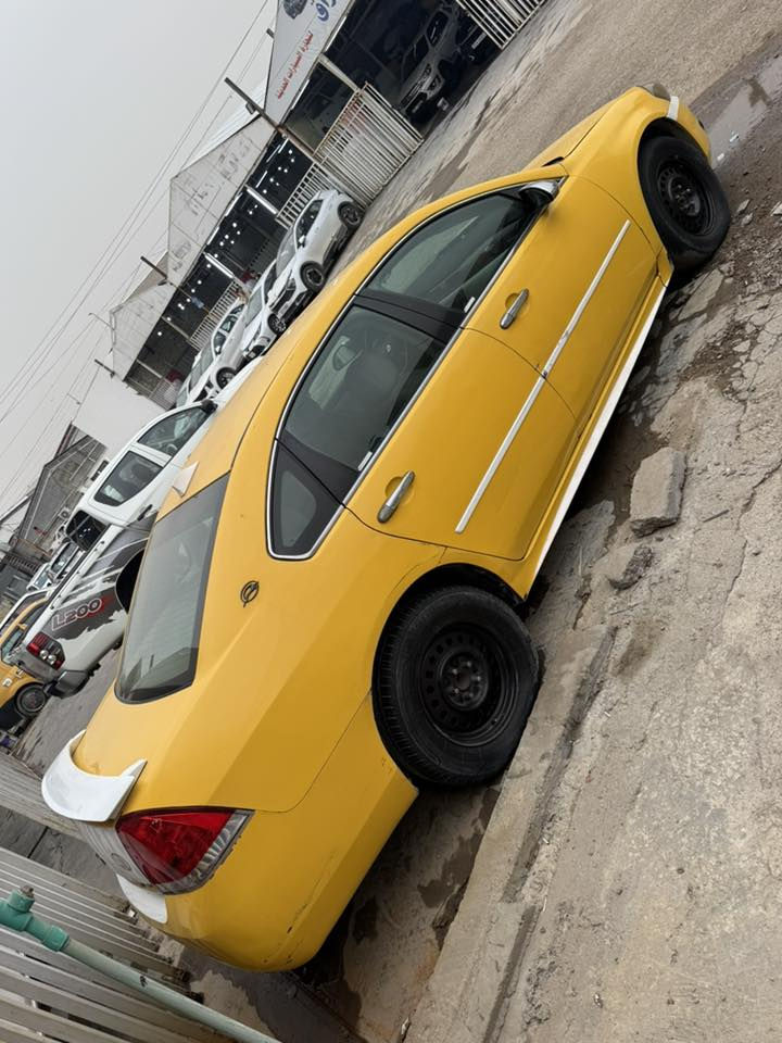 السلام عليكم للبيع شوفر امبالا وارد امريكي بيها جاملغ الخلفي بجم كبس السياره جاهزه كير محرك حداديه بيها فقط الباور ينضح دهن كهربائي كلها شغاله لات زنون شاشه ايباد رقم ديالى تحويل ثاني يوم اصفلح هيه وغرامات سعرها 55 ورقه ترهم قصد مقدمه 30 وبل شهر 3 فقط سكنت بغداد مكاني بغداد حي البنوك الأستفسار *********** موديل 2009
