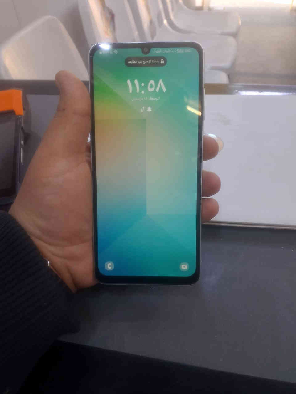 السلام عليكم
جهاز للبيع المواصفات مذكورة بالصورة  ذاكرة 64
سعر 135 وبي مجال جهاز جديد مستخدم يومين بس 
غراضه كاملة 
مكان الديوانية  ***********
