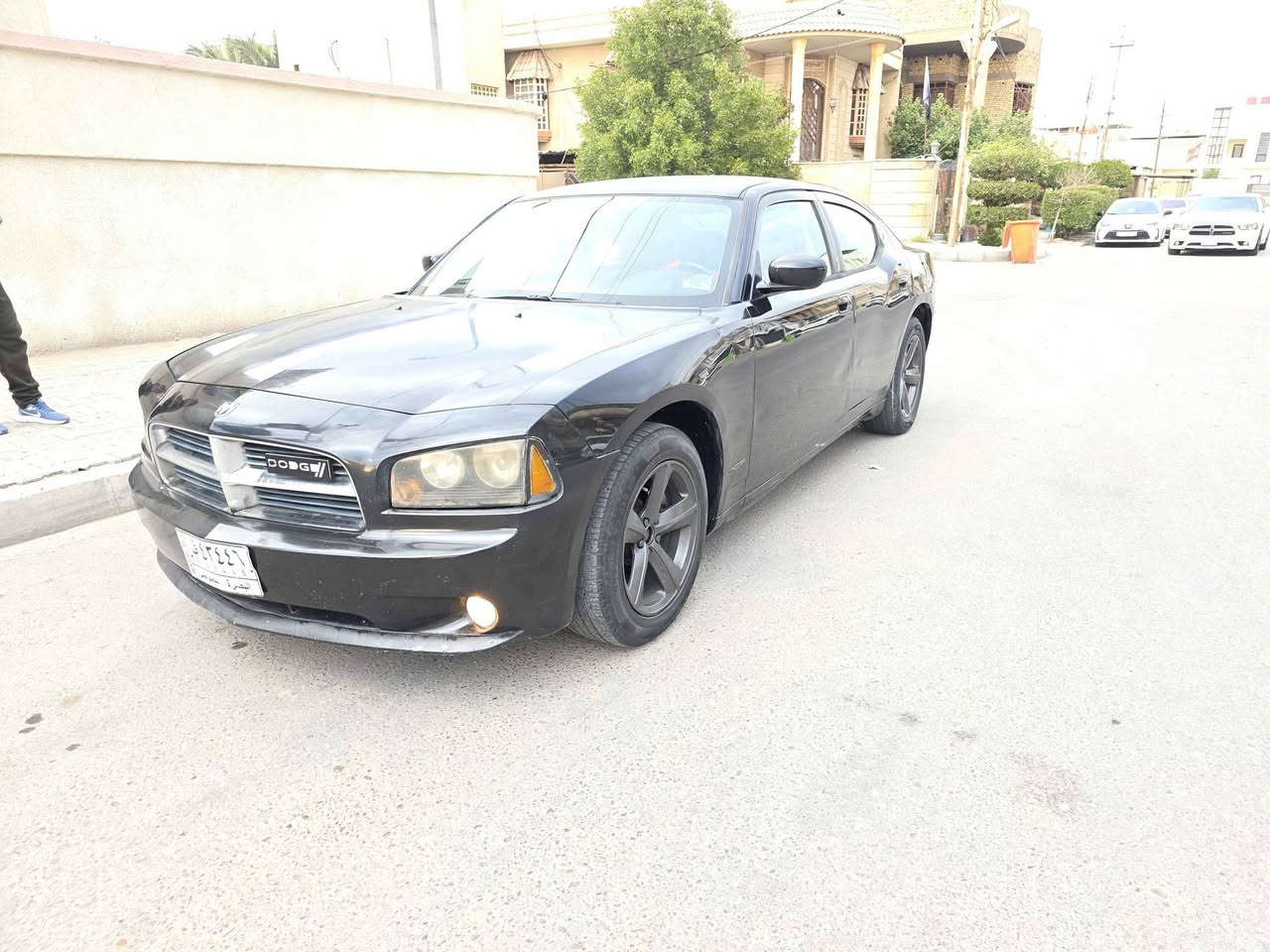 جارجر كنديه 2010 .....كلين كفاله ..... 
ماشيه 190.....مكينه 3500... بالكارتون توني شادها ...
تبريد حداده مكينه كير تتفئه كله بشرط ع فحص ...
كهربائيات كلها شغاله ..... شاشه دواخل عسلي ....
كفالع ضربه صبغ فقط الهلالات الخلفيه الدواير ...
وبيها مكانين بارد .....
رقم بصره شرط التحويل .....
السعر ٩٨،، بيع بدون مراوس 
مكاني بصره 
***********
*********** البصرة, العراق
