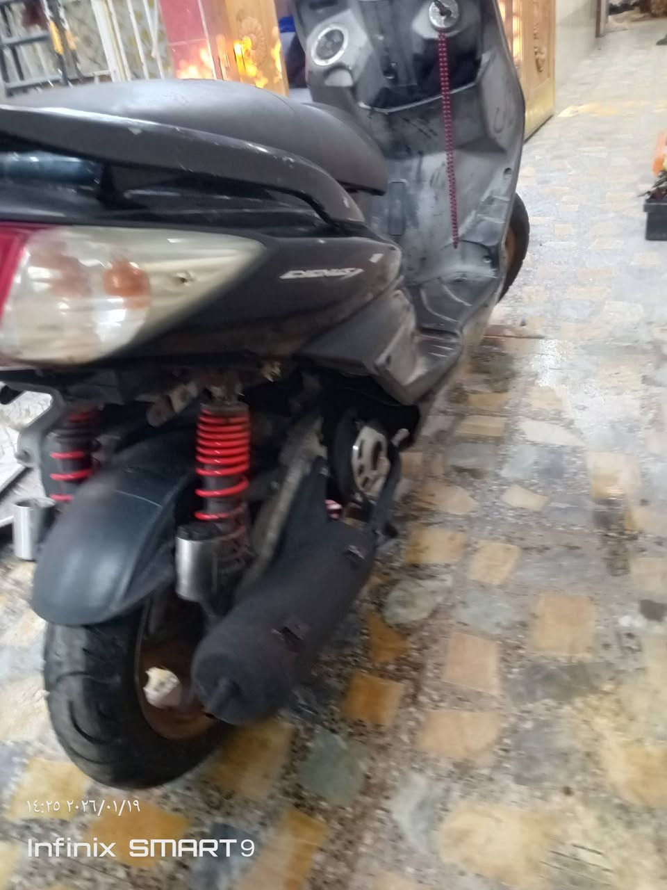 سلام عليكم البيع دراجة سكنس فحل مزود تزويد بلادي الدراجة كلجات رياضي كابريدتر بلادي سلف بلادي كهربايات كلة شغال مابيه اي نغص الدراجة شلعة ومعدل رون 10مكاني بغداد البلديات رقم الهادف *********** نتصال بيك اخير وتتدل
