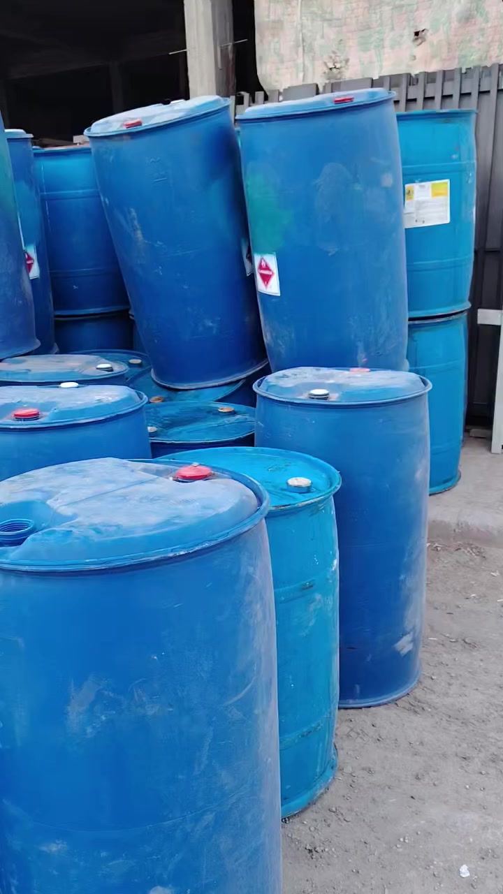 سلام عليكم
وصل وصل برميل بلاستك
لنفط للماي 
جميع الاحجام
واسعار تنافسيه
حجم 275 نوعيتين نوعيه قبق كبير
حجم225
حجم 175
توصيل موجود داخل عفك***********
