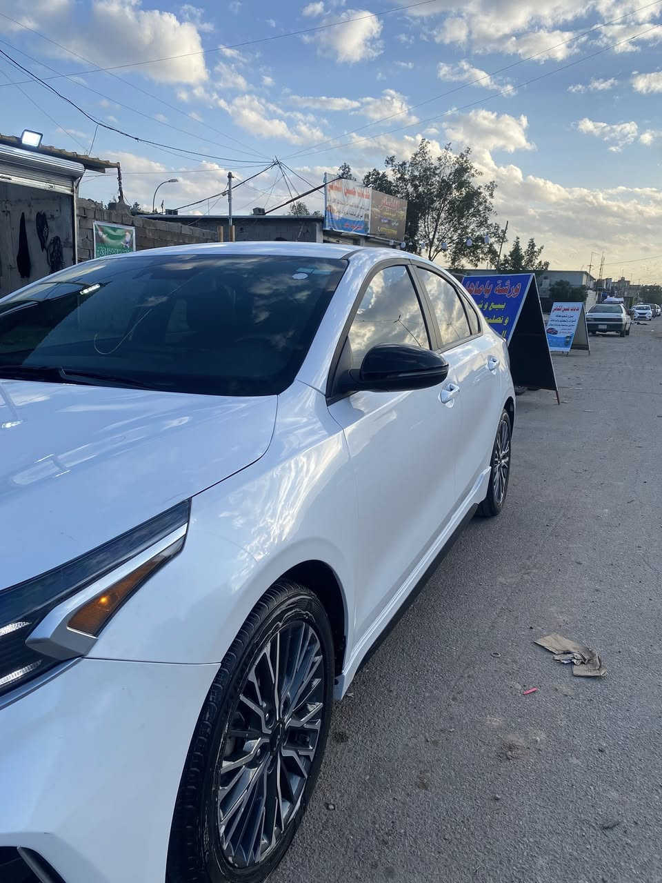 السلام عليكم 
فورتي2024 Gt line⭐️
مواصفاته :
بصمه ✅
شاشه حجم كبير ✅
ويل كب سبورت 
بصمه ابواب ✅
تشغيل عن بعود✅
اناره ترحيب 💡
رادار امامي 🛑
رادار جانبي 
سستم صوت harman🔊
اشاير مري 
مكينه 2000 دوش✅
ستيرن حرف D✅
تحديد مسار ⚠️
اوتو هولد ✅
قياده ذاتيه 
سايد بريك بصمه 👍🏻
شحن واير لس⚡️
كشنات جلد +حضن سبورت ✅
فتح جنطه تلقائي عند الاقتراب ✅
3وضعيات قياده 
حادثه نص دعاميه مصلحه حافت بنيد فقط 🛑 
ماشيه 11 ألف 
بدون رقم 
مكانه بغداد 📍
للاستفسار -***********
