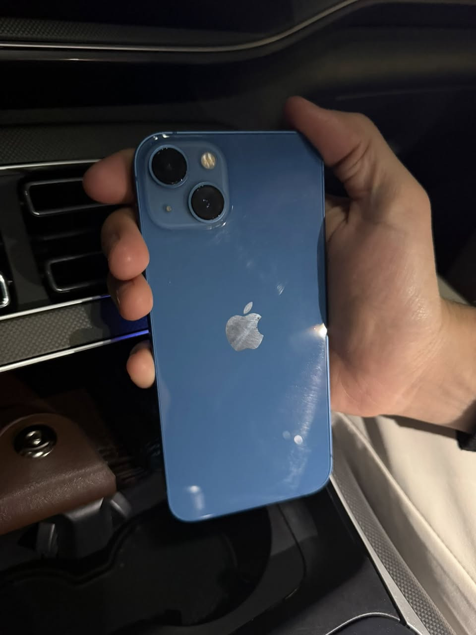 السلام عليكم
ايفون 13 ذاكرة 128 بطارية 81 
للبيع 420 بي مجال قليل 
مكاني بغداد 
للتواصل خاص او ***********
