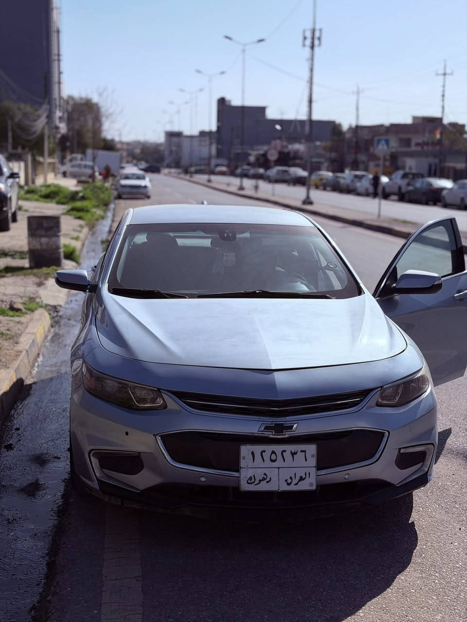 السلام عليكم
ماليبو ٢٠١٧ lt للبيع او المراوس 

سيارة ماعايزها مصرف 

ماشية ٧٥ ميل

ضررها مرفق بالصور 

عليها غرامة ٤ ورقات ينزل من سعر 

*********** وبي واتس اب هم
