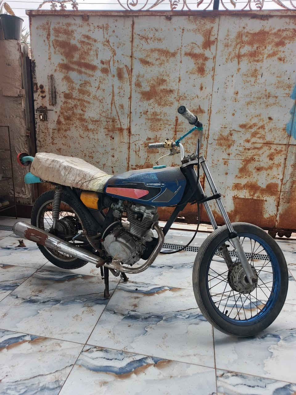 دراجه ايراني للبيع السعر 150 الف وبيه مجال رقم الهاتف ***********
