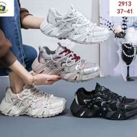 بمناسبة العيد السعيد وفرنا لكم اجمل انواع الاحذية وبأنسب الاسعار ويشتغ...