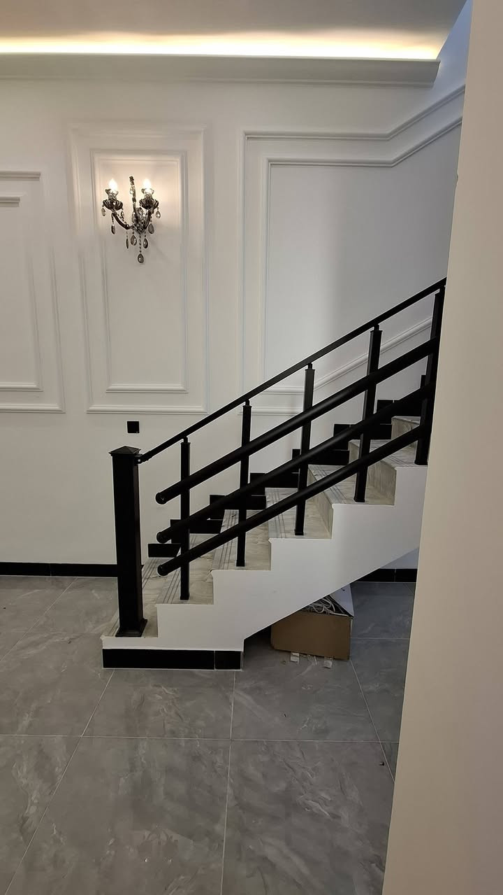 السلام عليكم / بيت للبيع 🏡🏠
✅️ البيت مساحته 125 متر
✅️الوجه 6.25
✅️والنزال 20
✅️يحتوي على غرفة نوم وحده وصاله وأستقبال ومطبخ ✅️وصحيات داخليه وخارجيه غربي وشرقي
✅️أرضيه بورسلين Eva 65×65
✅️جمسمبورد مغربي الكل البيت 
✅️اناره داخليه وبنكات وثريات 
✅️وبردات الكل البيت 
✅️جام 6ملم 
✅️الشارع 10 متر ثاني فرع عن التبليط وتبعد عن المدرسه الحكومي 90متر
✅️طابو زراعي سند ومقدم معاملة
✅️ الطابو الصرف 
✅️ السعر 64 وبي مجال 
المكان .. الفلوجة حي جبيل مجاور شارع المضيف 
وقرب سد الفلوجة
للأستفسار الأتصال او الواتساب 
***********
***********
