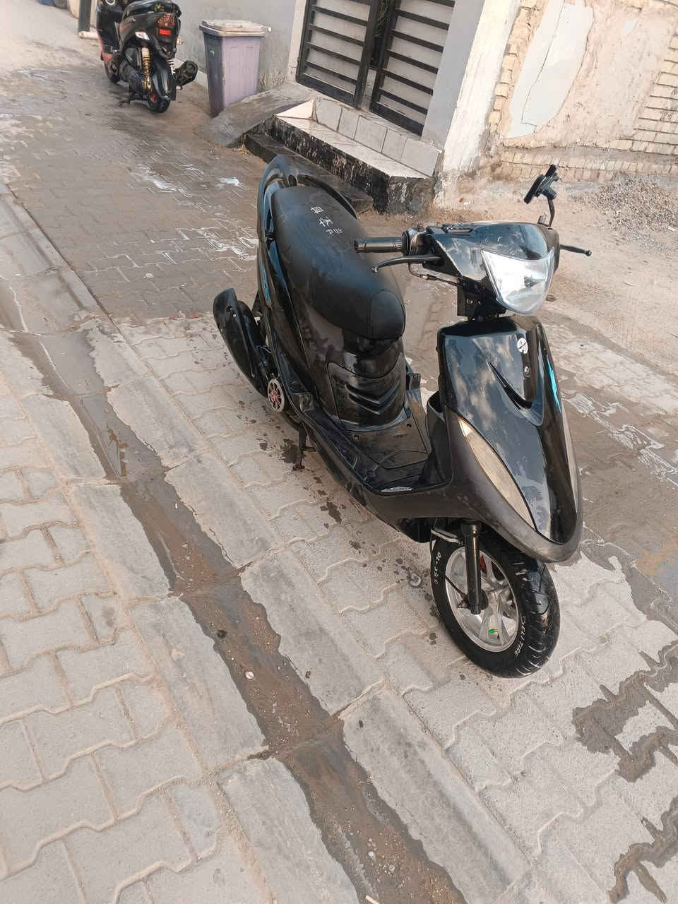 سلام عليكم ماكس عدله مكينه ممفتوحه بلاديه بيه كابريتر تجاري وسلف تجاري  ونقص باتري عارضه ب٦٥٠ وبيه مجال عنون ساحت عدن 
***********
