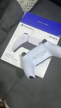 يد بلاي 5 • متوفر