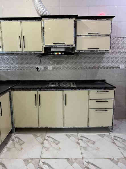 السلام عليكم غراض للبيع كما موضح بالصوره للاستفسار على رقم ***********
