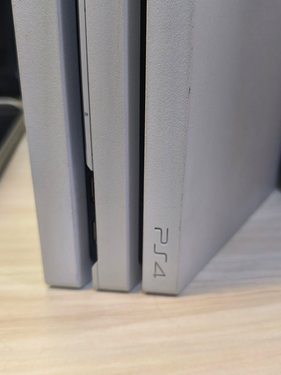 سعر 5 ملاين و 800 الف توصيل مجاني 
Ps4 Pro مفلاشي  + manette original hdd 1Tr Ver : 1250


**إذا كنت صاحب هذا الإعلان وتريد حذفه لأي سبب، رجاءا أرسل رسالة إلى الدعم الفني**