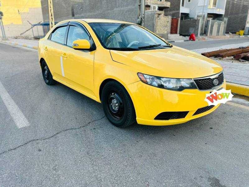 السلام عليكم للبيع كيه فورتي مديل 2012 وارد امريكي بيه فقط تبديل جاملغ امامي وباب بدون دواخل السياره جديده وجاهزه من كلشي مكينه كير حداديه تخم تاير مكينه 2000 دوش موصفات تحكم استير اشير مري  داخل بيجي السعر 72 مكان السياره كربلاء الستفسار اكثر عل رقم ***********  مكلف بل نشر بيع فقط
