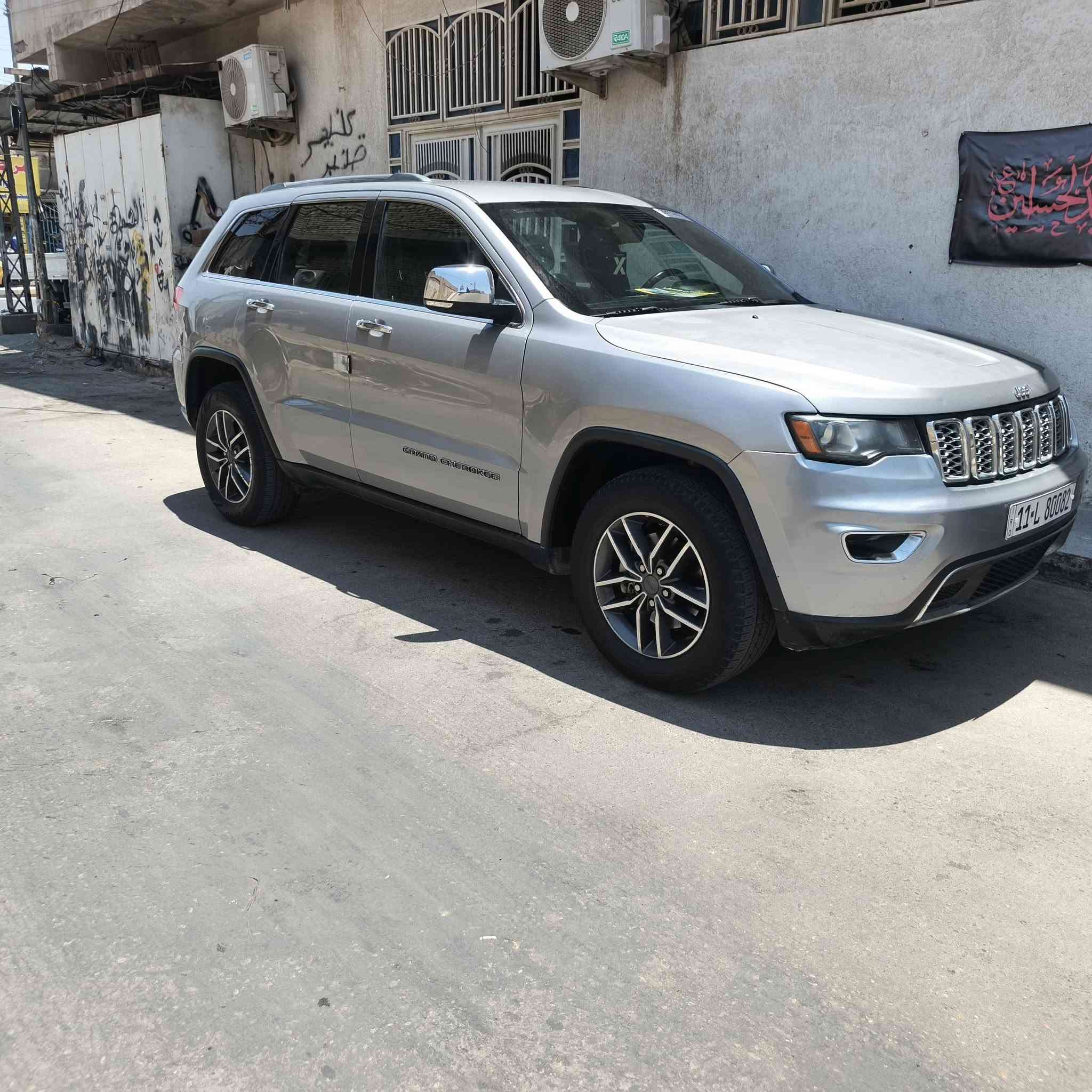 جيب إريدو 2019
فول مواصفات لمتدد
رقم بغداد بسمي 
سونار مرفق بل منشور
السعر 175 وبيهاا مجال
***********
عنواني عماره

