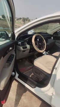 سرنتو موديل 2018 اسياره متجيه صبغ صفحه وحده اسياره حلوه ماعايزه شي اسع...