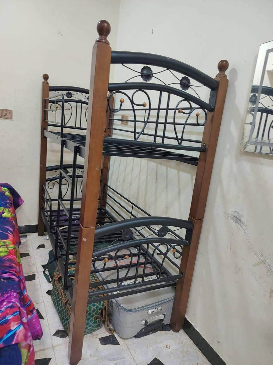 سلام عليكم
جربايه طابقين جديده  ونظيفه١٥٠ 
كنتور ٣ بيبان  جديد ونظيف 250 وبي مجال
عنوان بغداد شارع فلسطين


**إذا كنت صاحب هذا الإعلان وتريد حذفه لأي سبب، رجاءا أرسل رسالة إلى الدعم الفني**