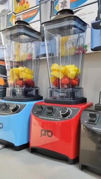 خلاط صناعي • ١٨٠٠ وات • ٢ لتر