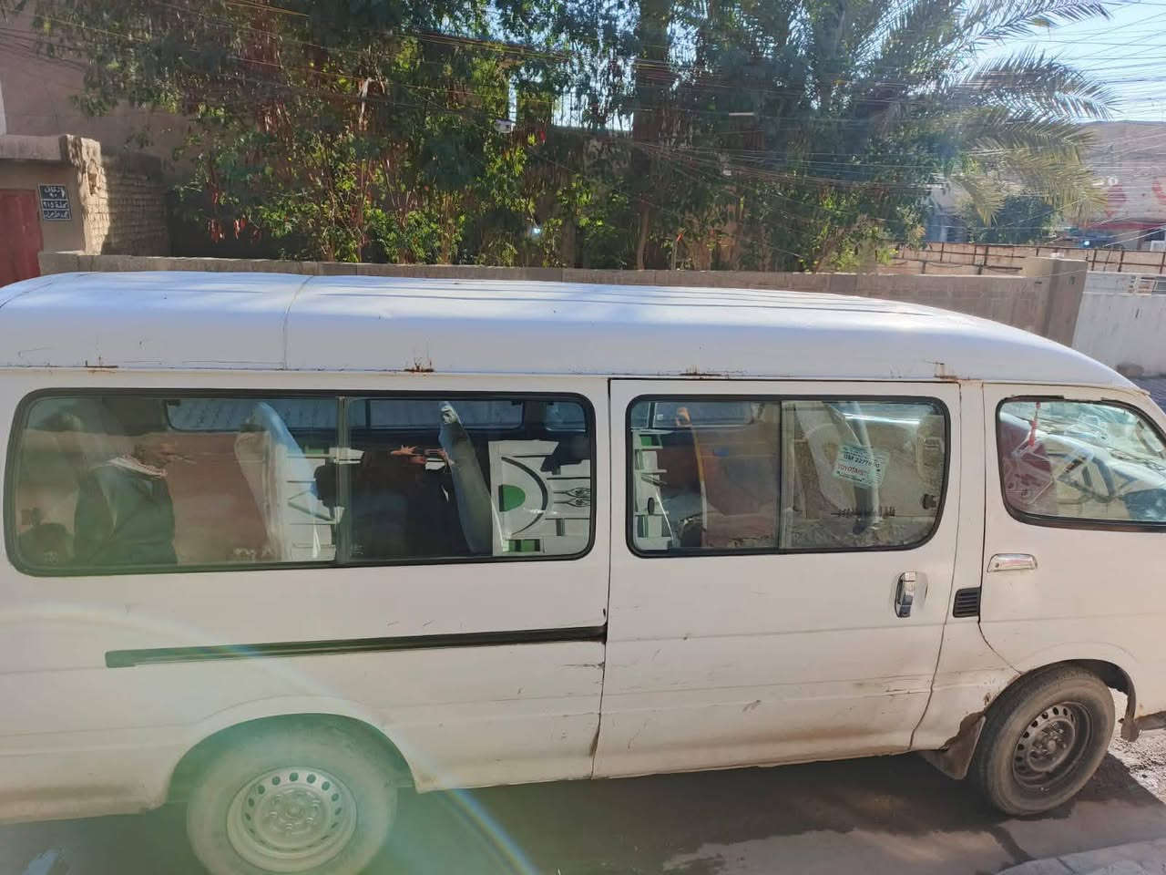 السلام عليكم ورحمه والله وبركاته سياره جنبي ناصي 14 عليهه غرامات وهيه وضريبه كلهن يسون مليونين ونص السعر 40 الرقم  ***********
