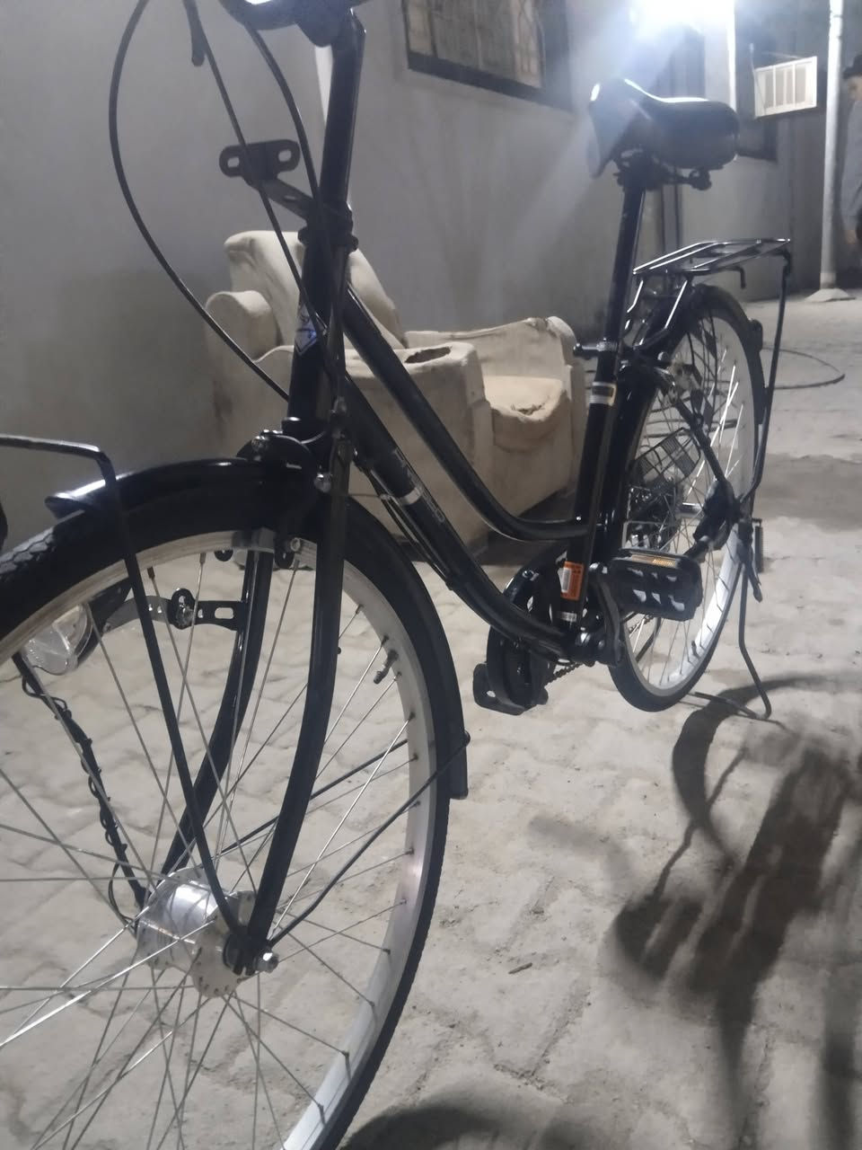 السلام عليكم اخوان عندي بايسكل للبيع او مراوس موديل 20 السعر هوة وغراضة 140وبي مجال 
بلا غراض 125
والاستفسارات الخاص مفتوح حلة مرور 24ساعة 
وهاذة رقمي ***********
